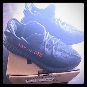 Adidas Yeezy Boost 350 in box  sz 7 1/2 black red